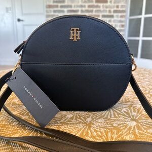 NWT Tommy Hilfiger Black Crossbody Bag